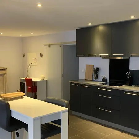 Ruime In Deurne Apartmán